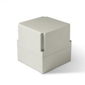 Корпус термопластиковый Cubo S 175 x 175 x 175 мм, 75 мм основание, глухая стенка, серая крышка, ABS, IP 66/67 (SABP181818HG) - артикул SABP181818HG