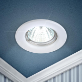Светильник штампованный MR16,12V/220V, 50W белый ST1 WH - ЭРА (Энергия света), артикул C0043797