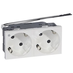 Розетка 2х2к+З немецкий стандарт 45 с индикатором (077290) - Legrand