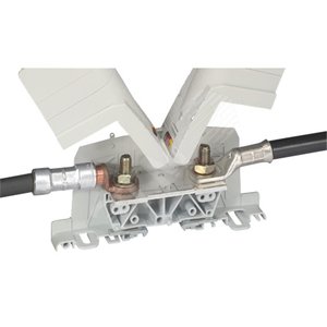 Силовая клемма Viking 3 - два вывода под наконечник - шаг 36 мм | 039013 | Legrand - Legrand