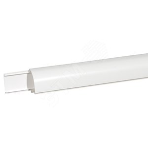 DLPlus Плинтус 140x35 белый - Legrand Euro