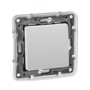ETIKA Переключатель IP44 белый 10АХ (672200) 3