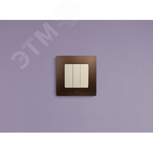 ETIKA Выключатель трехклавишный слоновая кость 10АХ (672313) 2