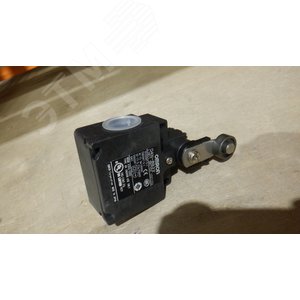Выключатель безопасности концевой D4N-8B22 (D4N-8B22) - NO NAME