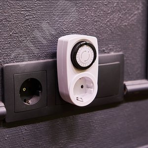 Таймер механический с розеткой 220В 12/24ч 3500Вт UST-M10 WHITE - фото 3