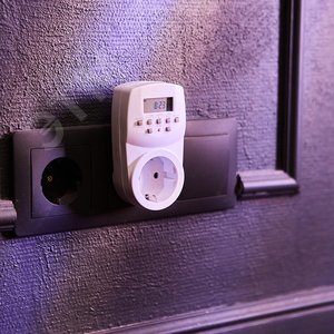 Таймер электронный с розеткой, 220В. 24ч. 1600Вт. Энергонезависимая память. UST-E20 WHITE - фото 3