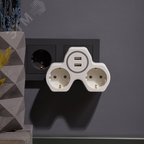 Разветвитель двойник 16 А с заземлением 2 USB порта 2,4 А белый - фото 2