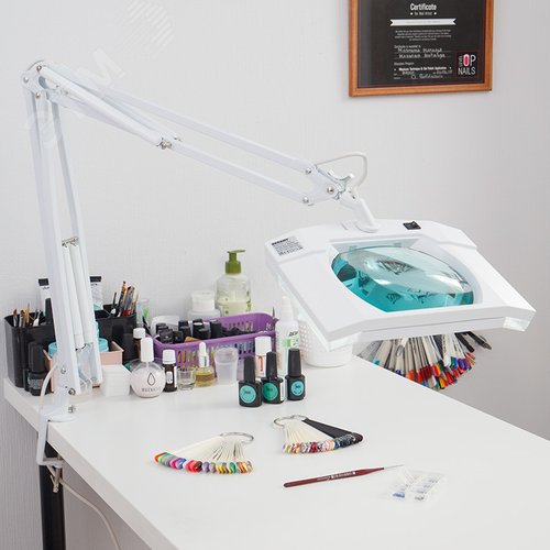 Лупа на струбцине, квадрат 3D подсветка, белая 2