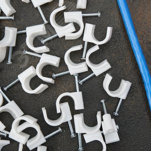 Крепеж кабеля круглый 12 мм, белый (50 шт/уп) 3