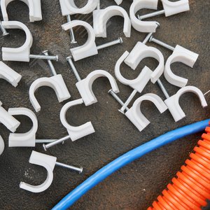 Крепеж кабеля круглый 14 мм, белый (50 шт/уп) 3