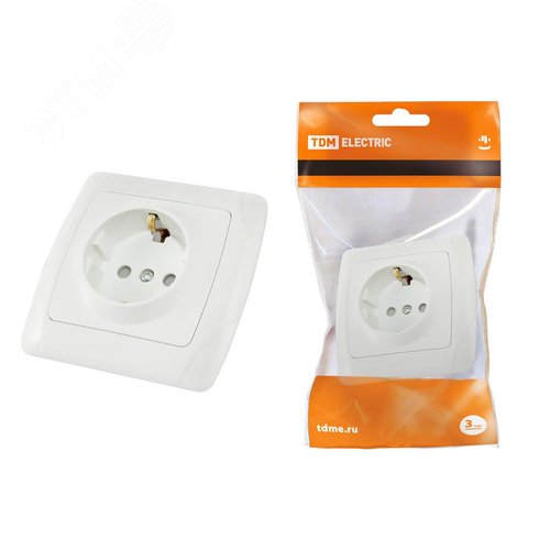 Розетка 2П+З 16А 250В с защитными шторками белая ''Онега''