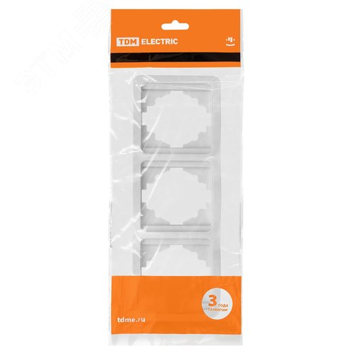 Рамка 3-ая вертикальная белая  Валдай 2