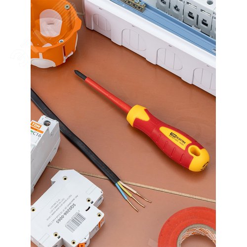 Отвертка крестовая диэлектрическая тип PH1x80, серия «ЭкспертЭлектрик» TDM 3