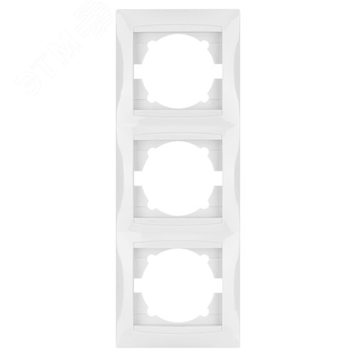 Рамка трехпостовая вертикальная белая ''Лама'' 3