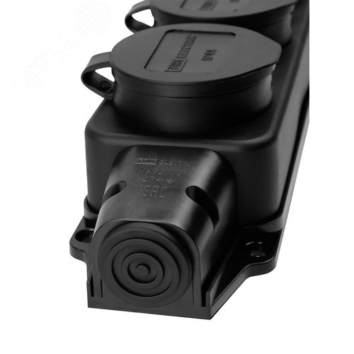 Розетка трехместная с заглушками каучук 2Р+РЕ 16А 250В IP44 8