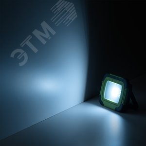 Прожектор светодиодный ДО 10 Вт 700 лм 6500К AC 220В IP44 170х45х125мм аккумуляторный Power Bank Portable Gauss 4