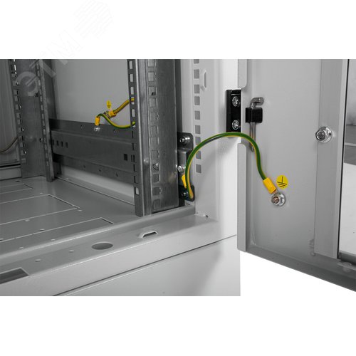 Шкаф телекоммуникационный напольный 18U (600х600) дверь стекло 2