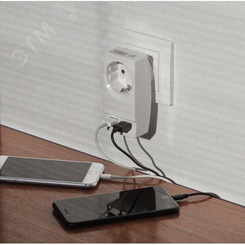 Адаптер ''Polynom'' 1гн 220V + 2xUSB 2100mA, c заземл, (белый) (10/60/1440) SP-1e-USB-W'' - фото 4