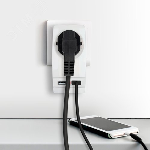 Адаптер ''Polynom'' 1гн 220V + 2xUSB 2100mA, c заземл, (белый) (10/60/1440) SP-1e-USB-W'' - фото 3