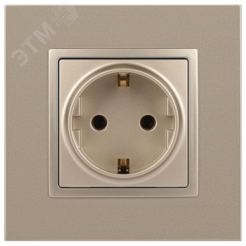 Розетка однофазная скрытого монтажа, в рамку с заземлением со шторками шампань 16А 250В IP20 автоматические (безвинтовые) зажимы 14-2102-04 Эра Elegance 2