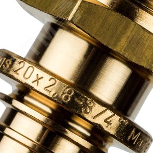 Переходник 20х3/4'НР с наружной резьбой, аксиальный, латунь 7