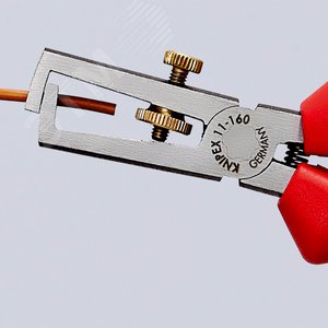 Стриппер для одно- много- и тонкожильного кабеля зачистка: 5 мм (10 мм AWG 7) с пружиной L-160 мм регулировочный винт для настройки хромированный 2-компонентные рукоятки блистер - фото 4