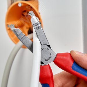 Клещи-стрипперы для популярных круглых проводов и проводов для сырых помещений (в частности NYM 5х25мм) зачистка: 15-25 мм рез: проволока средней твёрдости 31 мм твёрдая проволока 2 мм кабель 10 мм (16 мм) L-165 мм чёрные 2-компонентные рукоятки блистер - фото 5