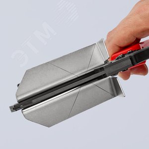 Ножницы для реза пластмассы и кабель-каналов толщиной профиля до 4 мм нож сменный 110 мм L-275 мм легкий рез за счёт специального коленчатого рычага чёрные 2-компонентные рукоятки 8