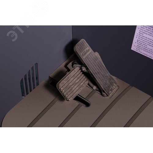 Ричтрак электрический с кабиной  2,0 т 12,0 м CQD20-D Li-ion с камерой и быстрым подъемом (Cold) - фото 7