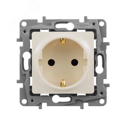 Розетка 1-местная с заземлением с защитными шторками 16А слоновая кость ETIKA 3