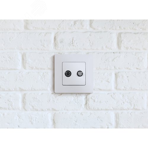 Розетка двойная TV+SAT тип звезда белый ETIKA 3