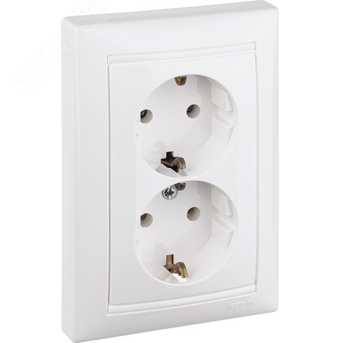 VALENA Розетка двойная с заземлением белая (774400)