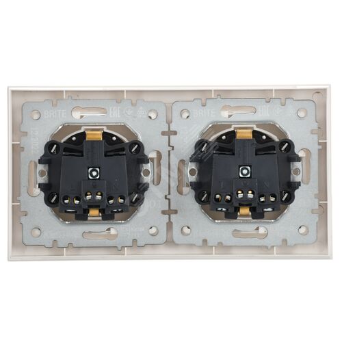 BRITE Комплект 1-местная с заземлением с защитными шторками и крышкой 16А IP44 2 штуки в сборе с двойной рамкой РСбш10-3-44-БрБ белый - фото 4