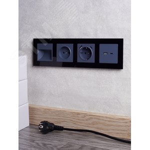 BRITE Рамка 4 поста РУ-4-2-БрЧ стекло черный - фото 5