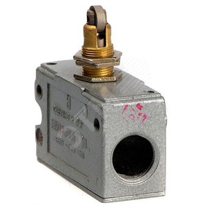 Микровыключатель МП 1203 УХЛ3 Исп.2  IP40 (вид привода-с продольным расположением ролика, способ крепления комбинированный, монтаж проводников пайка) (ET001403) - Электротехник