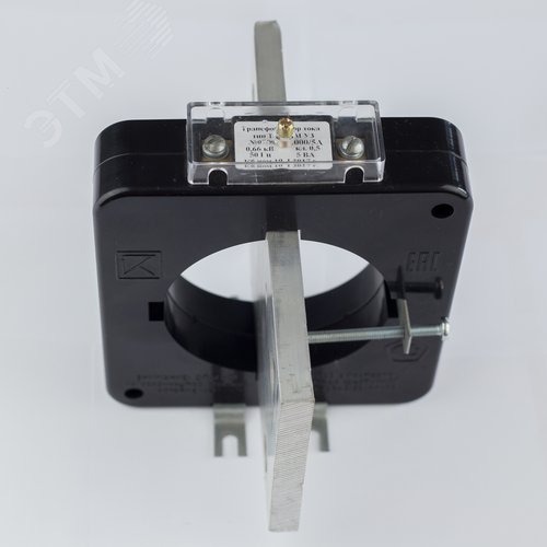 Трансформатор тока измерительный Т-0,66 5 ВА 0,5 1200/5 М поворотная шина 5