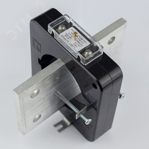 Трансформатор тока измерительный Т-0,66 5 ВА 0,5 1200/5 М поворотная шина 6