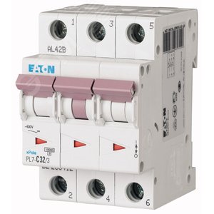 PL7-C32/3  Выключатель автоматический 32А, кривая отключения C, 3 полюса, откл. способность 10 кА - EATON