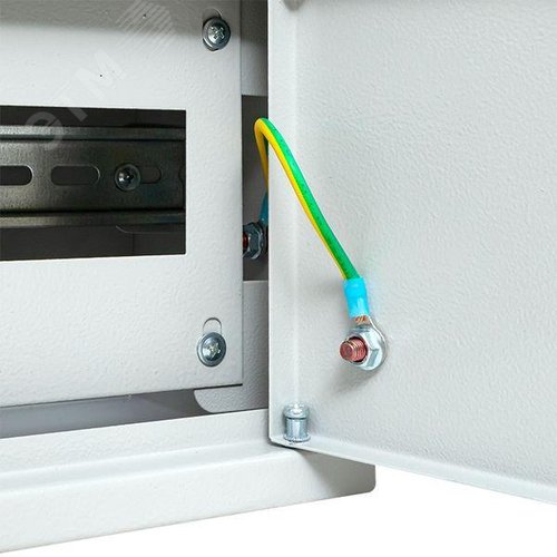 Щит учетно-распределительный навесной ЩУРн-3/15 с замком с окном IP31 БУР-3/15И 8