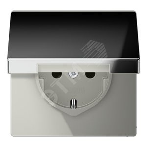 Штепсельная розетка SCHUKO одинарная, с заземлением, с откидной крышкой, 16A, 250В  (механизм + накладка, без рамки). Серия LS990  Материал- металл  Цвет- полированный хром - JUNG
