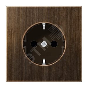 Штепсельная розетка SCHUKO одинарная, с заземлением, с шторками, 16A, 250В  (механизм + накладка, без рамки). Серия LS990  Материал- металл  Цвет- античная латунь - JUNG
