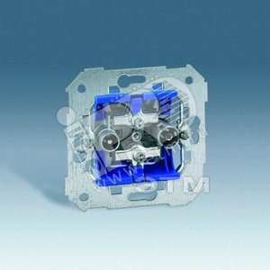 Розетка R-TV-SAT проходная, затухание 1,5(R-TV)-3,5(SAT)dB, S27,82,82N,82С,88, механизм - Simon