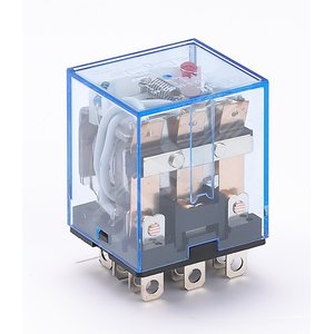 Реле промежуточное 220В AC 3 переключающих контакта 10А ПР-102 с индикацией