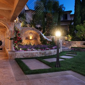 Светильник НТУ-60w столб Е27 IP44 черное золото 4