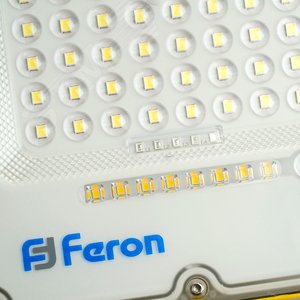 Прожектор светодиодный ДО-30w переносной аккумуляторный 6400K IP66 с зарядным устройством - фото 4